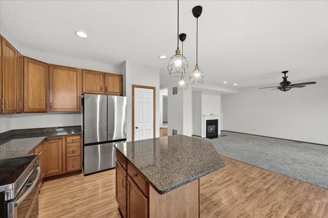 17047 Stonebriar Circle SW, Prior Lake, MN 55372