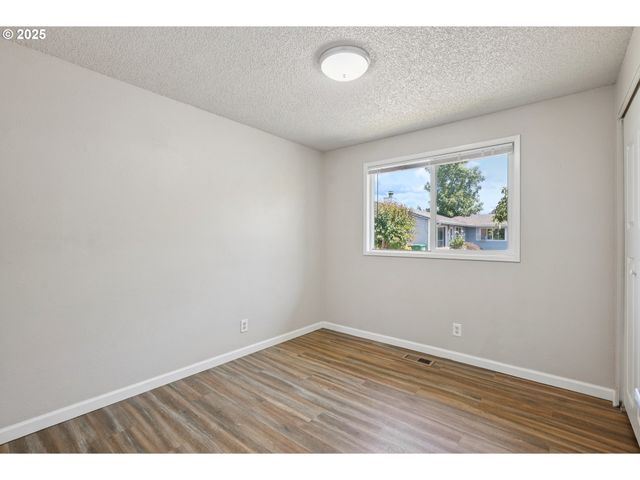 1700 Ne 231ST Ct, Wood Village, OR 97060