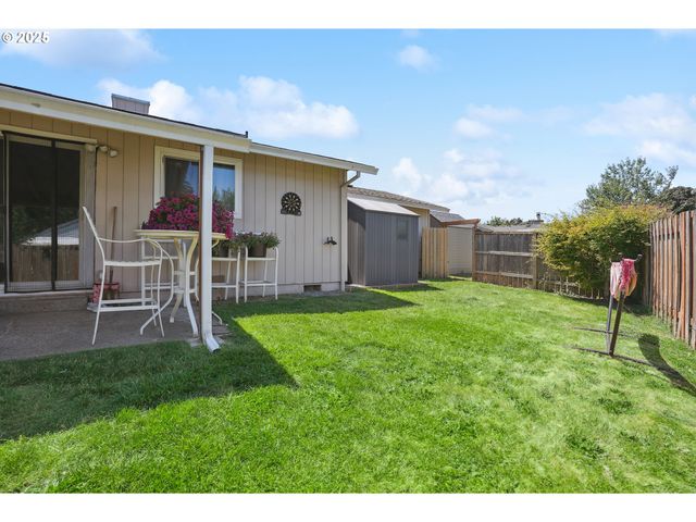 1700 Ne 231ST Ct, Wood Village, OR 97060