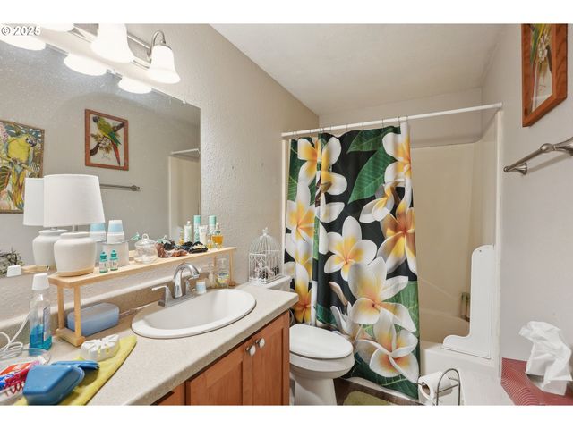1700 Ne 231ST Ct, Wood Village, OR 97060