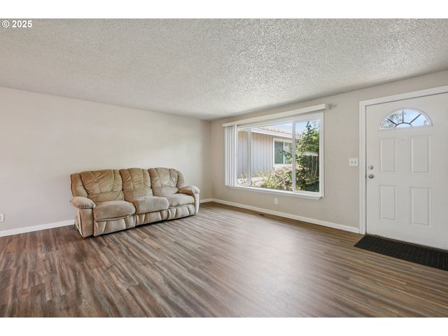 1700 Ne 231ST Ct, Wood Village, OR 97060