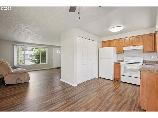 1700 Ne 231ST Ct, Wood Village, OR 97060