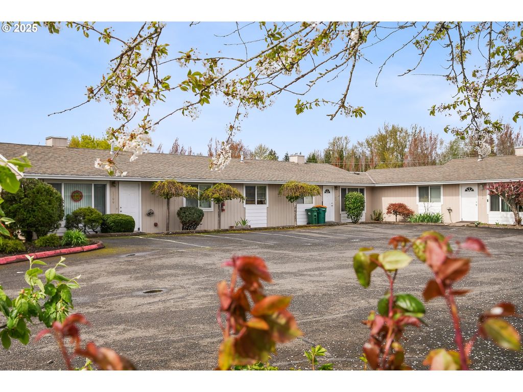 1700 Ne 231ST Ct, Wood Village, OR 97060