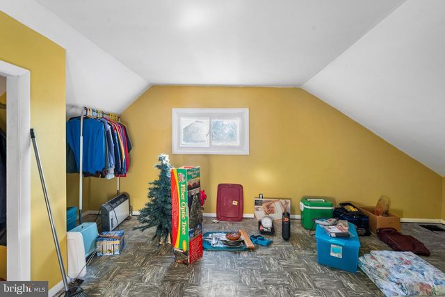 198 NORTHPARK DR, Levittown, PA 19054