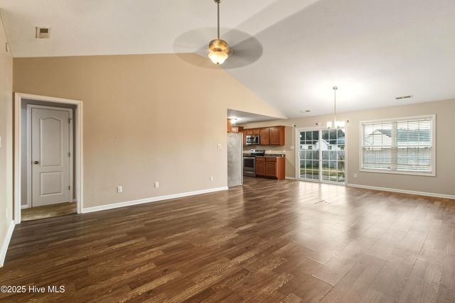 207 Seville Street, Jacksonville, NC 28546