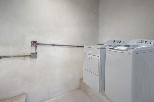 1512 Fletcher St, Hollywood, FL 33020