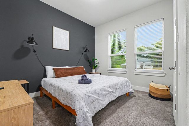 1435 Strickland Street, Dallas, TX 75216
