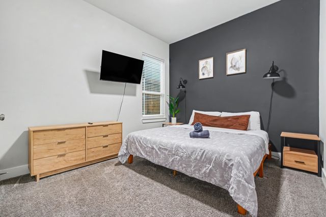 1435 Strickland Street, Dallas, TX 75216