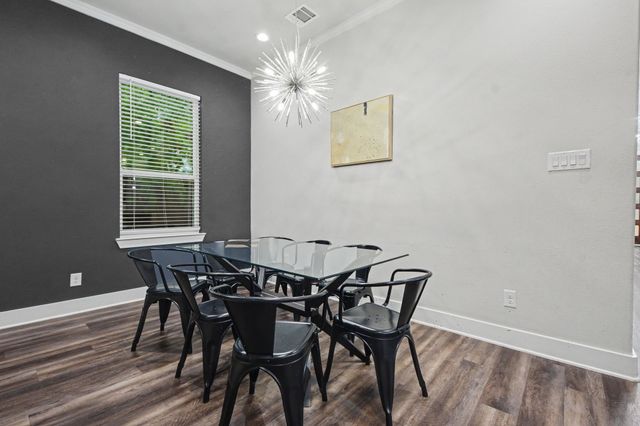 1435 Strickland Street, Dallas, TX 75216