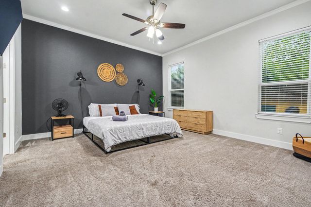 1435 Strickland Street, Dallas, TX 75216