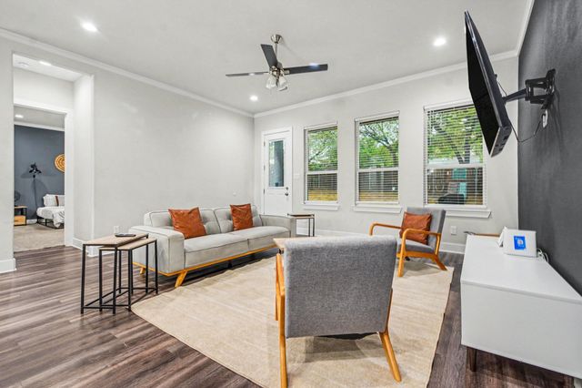 1435 Strickland Street, Dallas, TX 75216