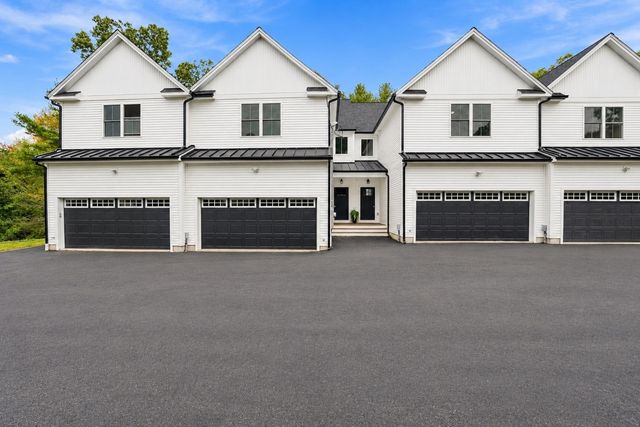 41 Homeward Avenue B, Uxbridge, MA 01569