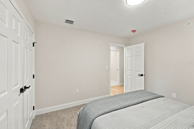 41 Homeward Avenue B, Uxbridge, MA 01569