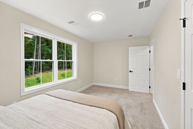 41 Homeward Avenue B, Uxbridge, MA 01569