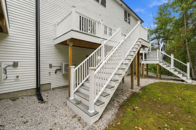 41 Homeward Avenue B, Uxbridge, MA 01569