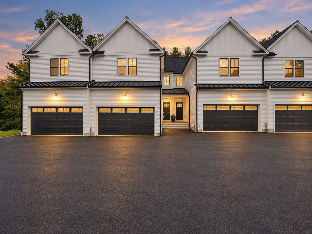 41 Homeward Avenue B, Uxbridge, MA 01569