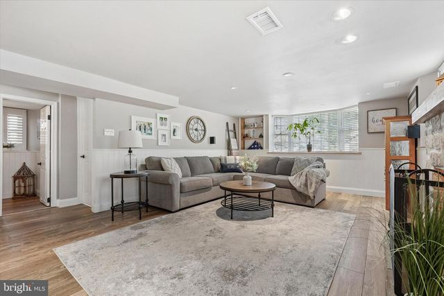 181 SLEIGHRIDE RD, Willow Grove, PA 19090