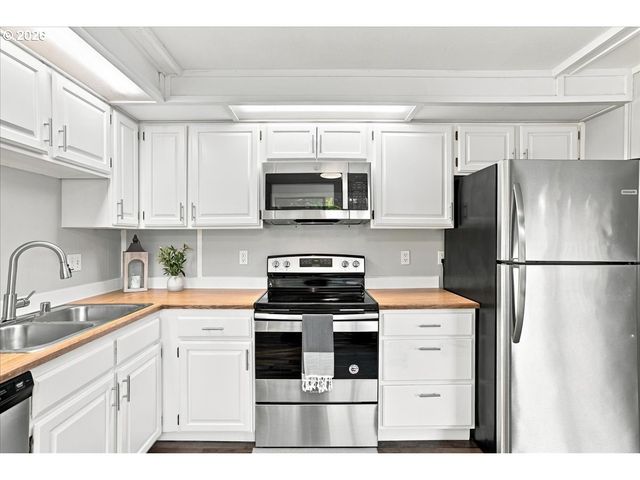 15016 Ne 74TH St, Vancouver, WA 98682