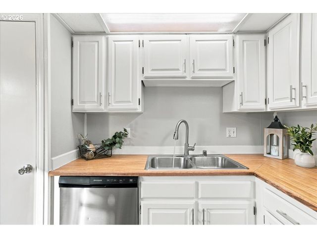 15016 Ne 74TH St, Vancouver, WA 98682