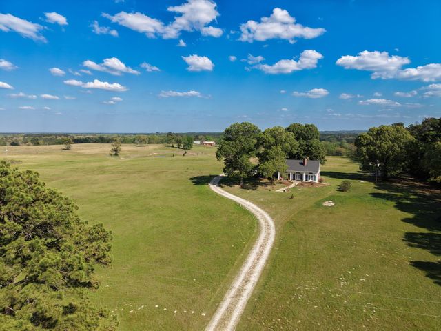 16742 Fm 831, Buffalo, TX 75831