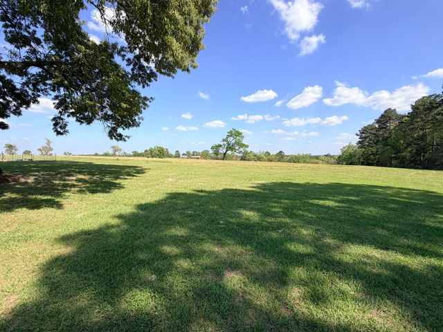 16742 Fm 831, Buffalo, TX 75831