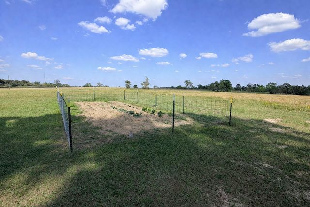 16742 Fm 831, Buffalo, TX 75831