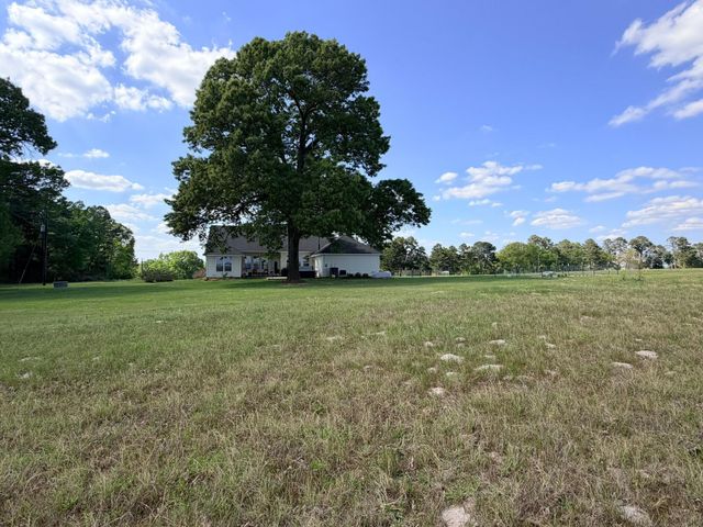 16742 Fm 831, Buffalo, TX 75831