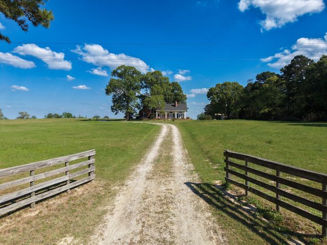 16742 Fm 831, Buffalo, TX 75831