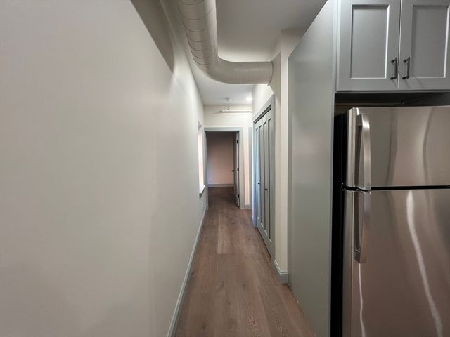 160 Seabury St 12, Fall River, MA 02720