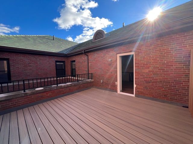 160 Seabury St 12, Fall River, MA 02720