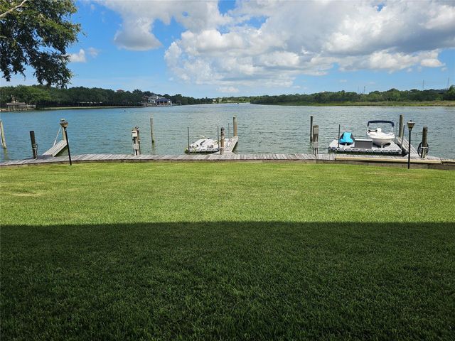 18809 Egret Bay Boulevard 125, Webster, TX 77058