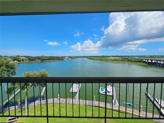 18809 Egret Bay Boulevard 125, Webster, TX 77058