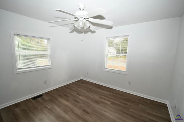 311 Arnold Blvd, Warner Robins, GA 31093