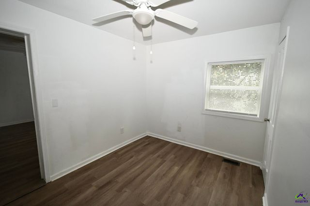 311 Arnold Blvd, Warner Robins, GA 31093