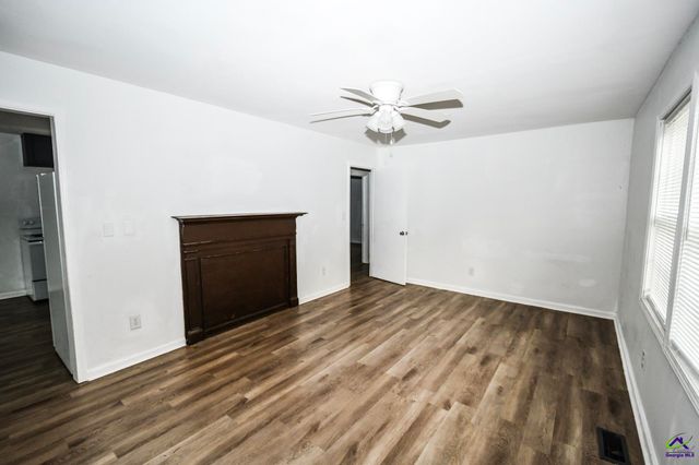 311 Arnold Blvd, Warner Robins, GA 31093