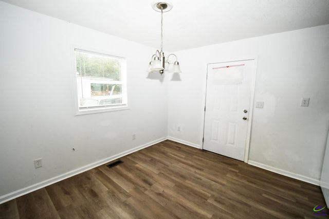 311 Arnold Blvd, Warner Robins, GA 31093