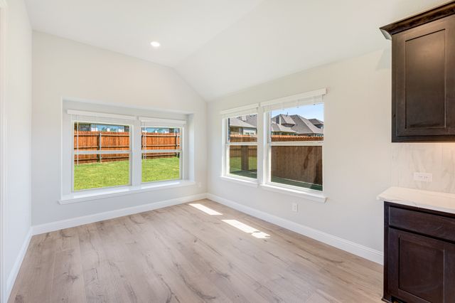 1025 Raptor Road, Alvarado, TX 76009