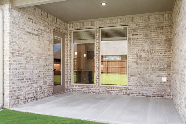 1025 Raptor Road, Alvarado, TX 76009