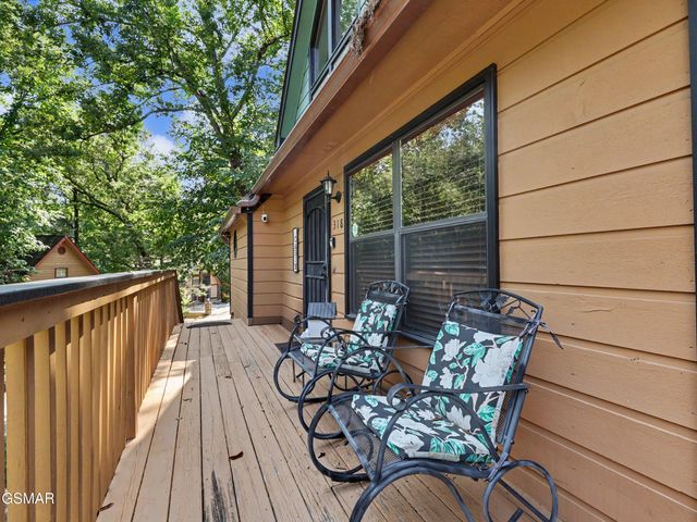 318 Greenwood Way, Pigeon Forge, TN 37863