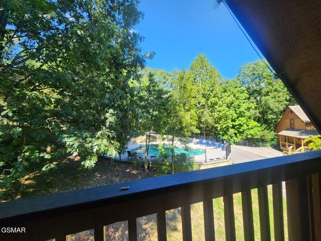 318 Greenwood Way, Pigeon Forge, TN 37863