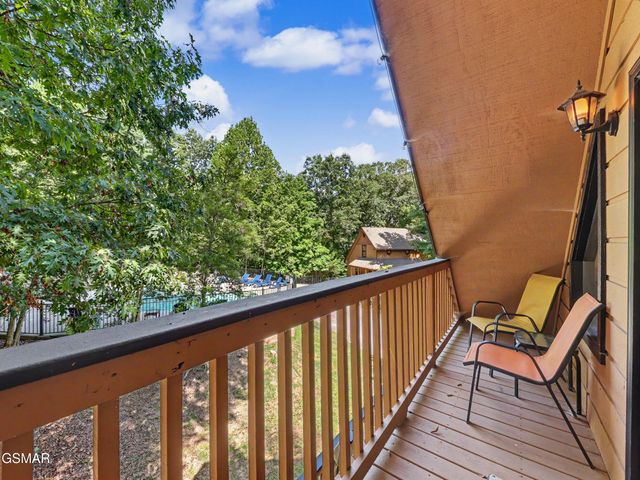 318 Greenwood Way, Pigeon Forge, TN 37863