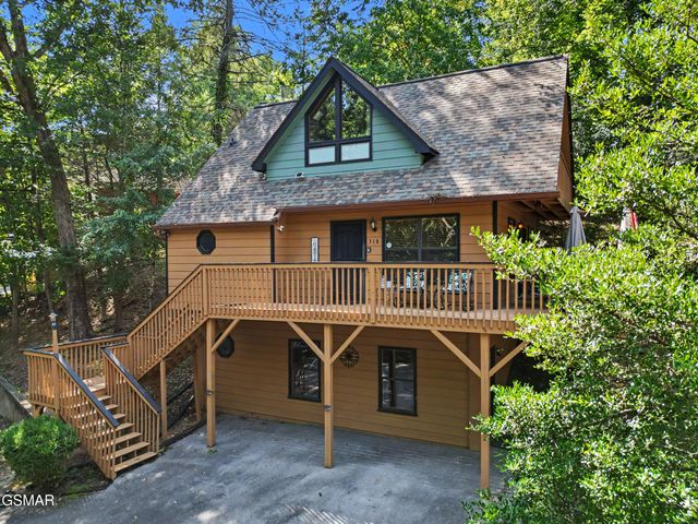 318 Greenwood Way, Pigeon Forge, TN 37863