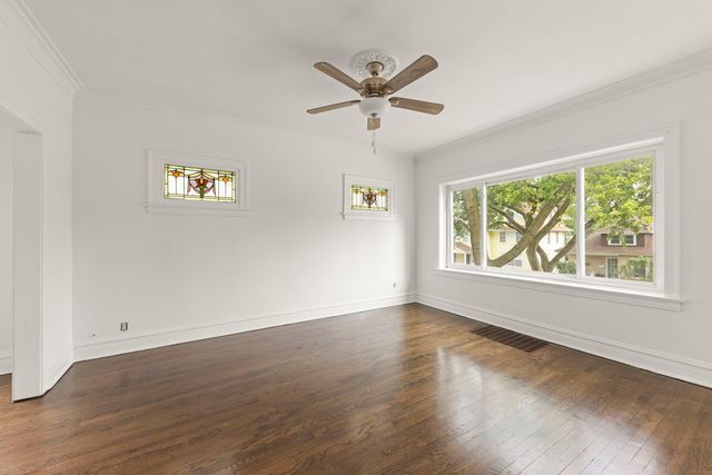 9118 Lincoln Avenue 2, Brookfield, IL 60513