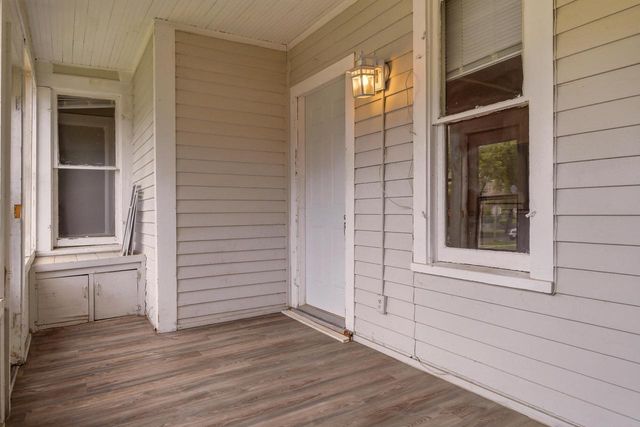 1002 8th STREET S, La Crosse, WI 54601