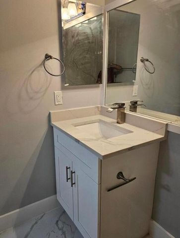 4995 Sable Pine Circle B2, West Palm Beach, FL 33417