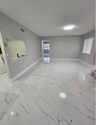 4995 Sable Pine Circle B2, West Palm Beach, FL 33417