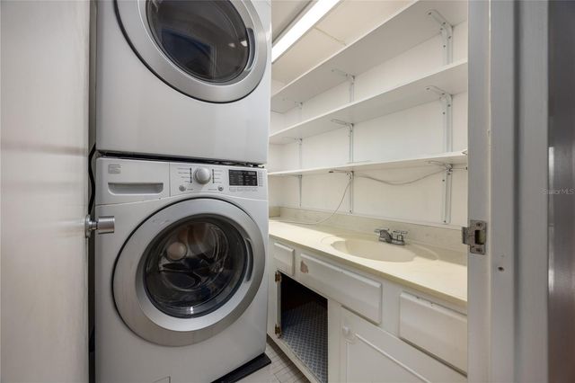 1719 NW 23RD AVENUE 3F, Gainesville, FL 32605