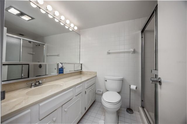 1719 NW 23RD AVENUE 3F, Gainesville, FL 32605