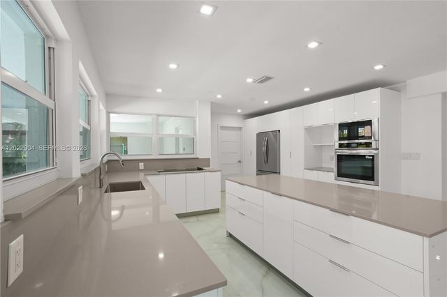 14675 SW 78th Ave, Palmetto Bay, FL 33158
