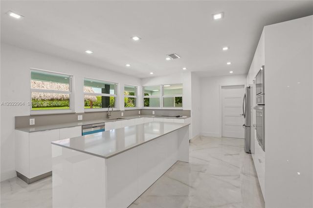 14675 SW 78th Ave, Palmetto Bay, FL 33158